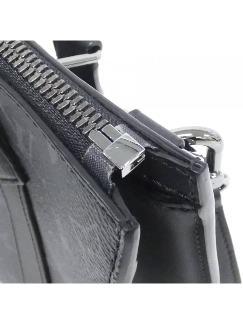 Louis Vuitton Monogram Eclipse Sac Plat Cross Bag